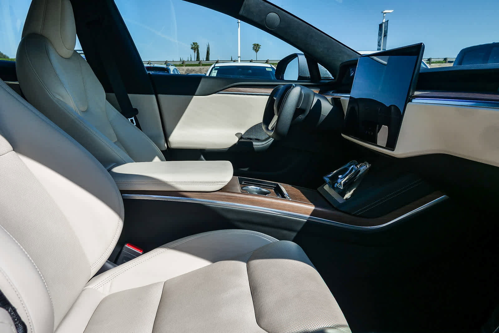 Used 2022 Tesla Model S AWD/4WD image 12