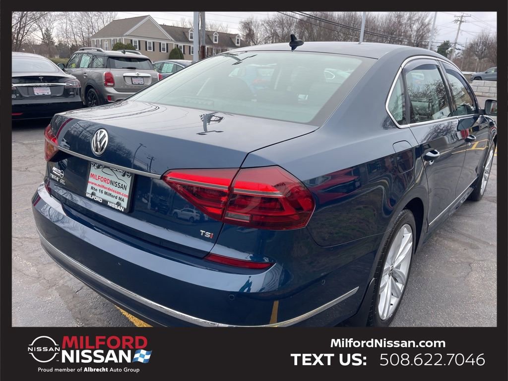 Used 2018 Volkswagen Passat 2.0T SEL Premium image 5