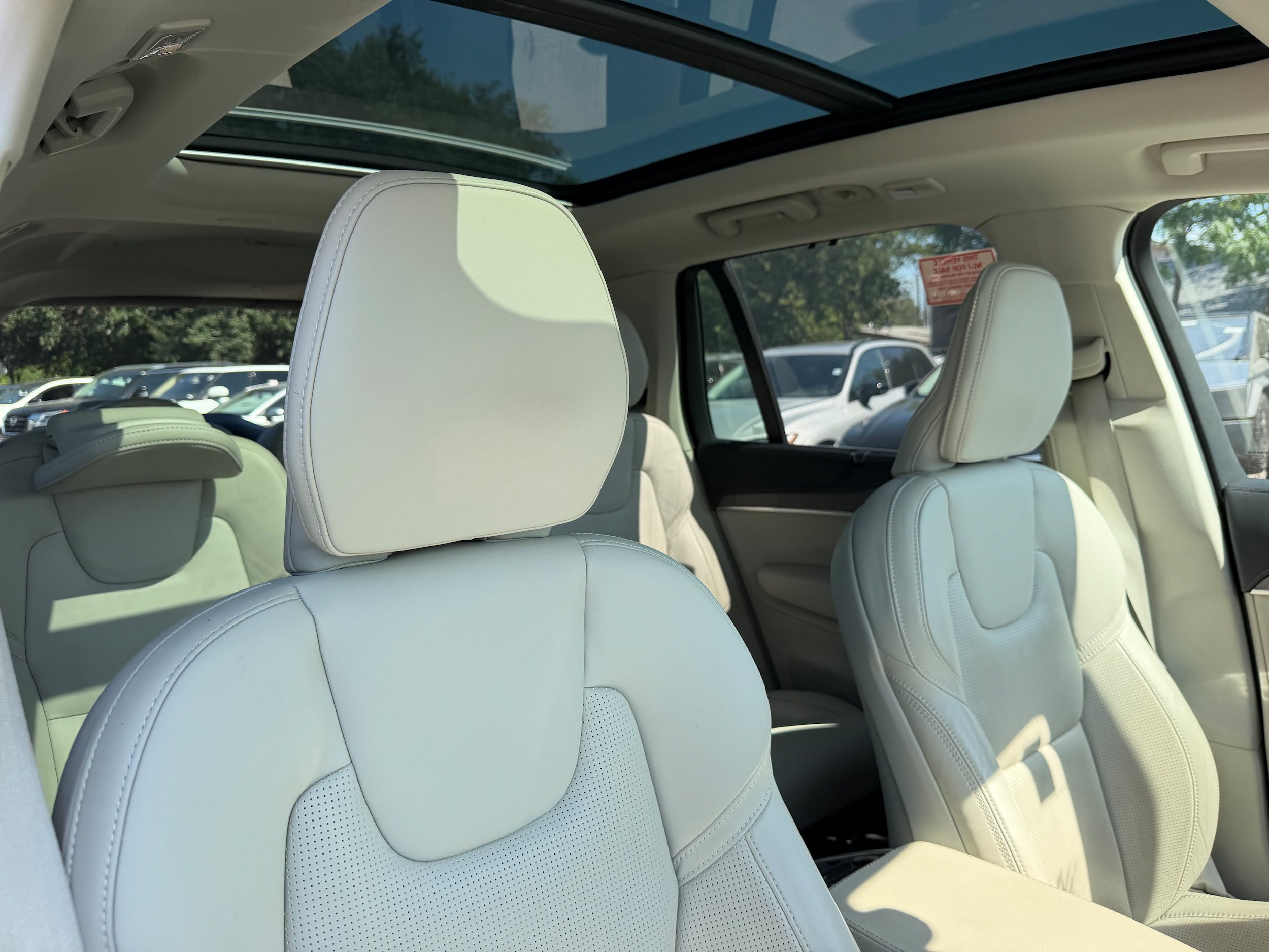 Certified 2024 Volvo XC90 T8 Ultimate w/ Protection Package Premier AWD/4WD image 11