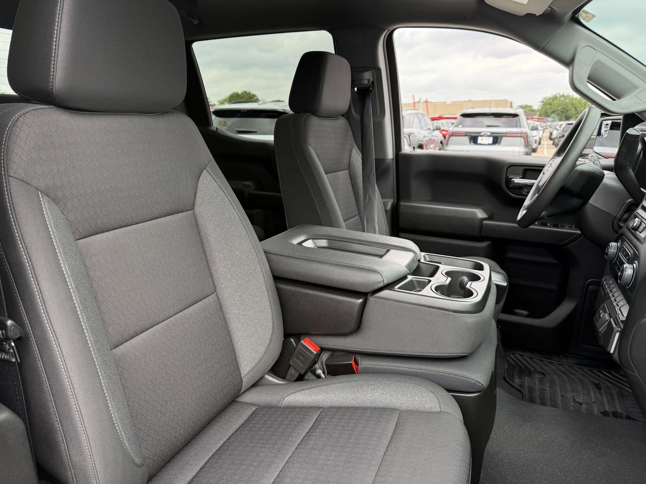 Used 2024 Chevrolet Silverado 1500 Custom image 23