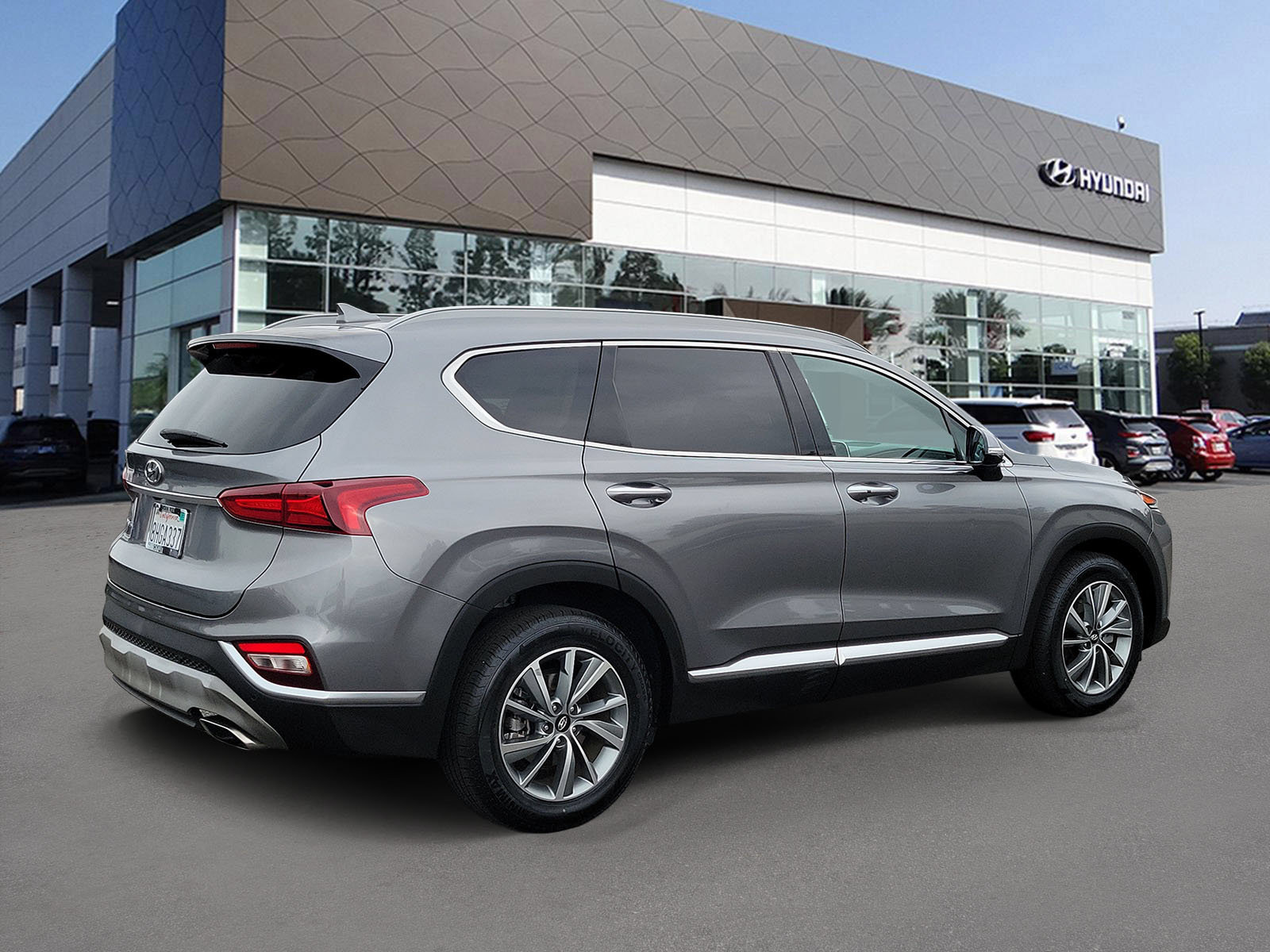 Used 2019 Hyundai Santa Fe Limited FWD image 2