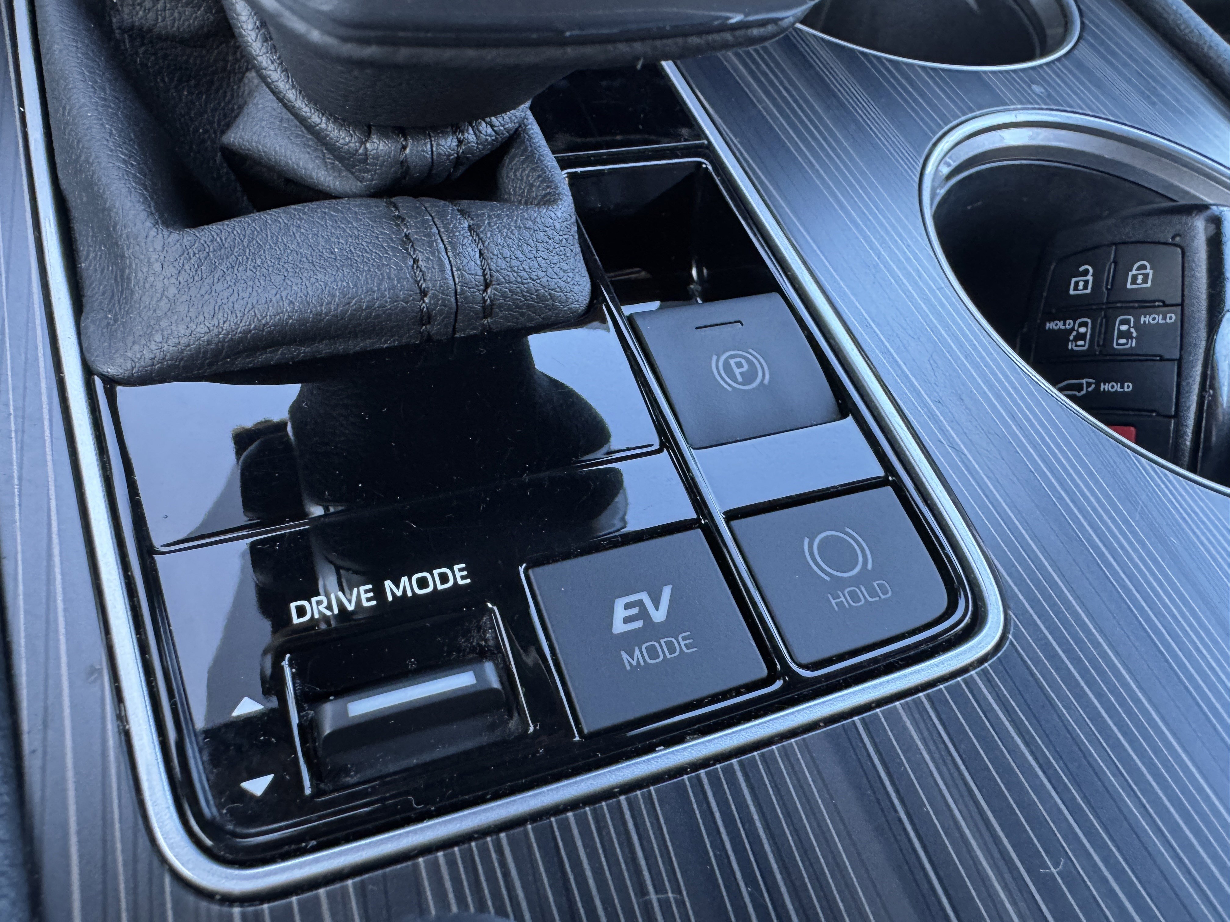 Used 2023 Toyota Sienna Platinum image 33