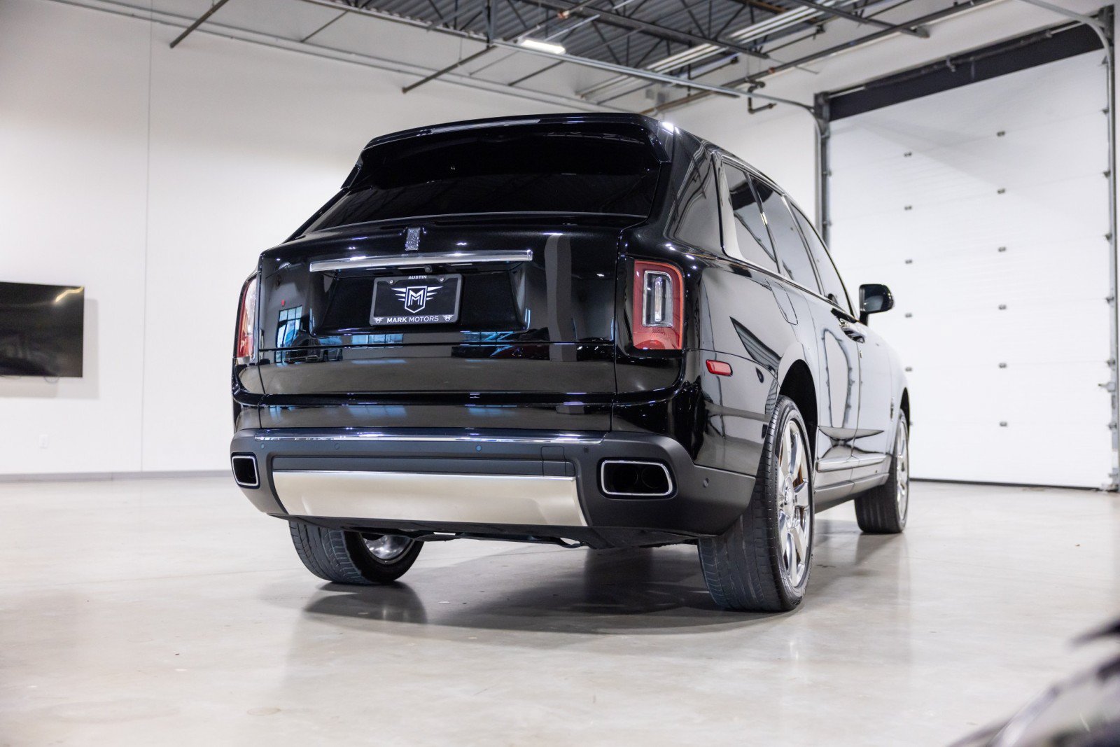 Used 2022 Rolls-Royce Cullinan AWD/4WD image 4