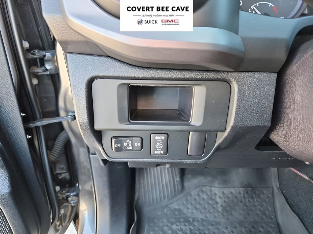 Used 2016 Toyota Tacoma TRD Sport image 38