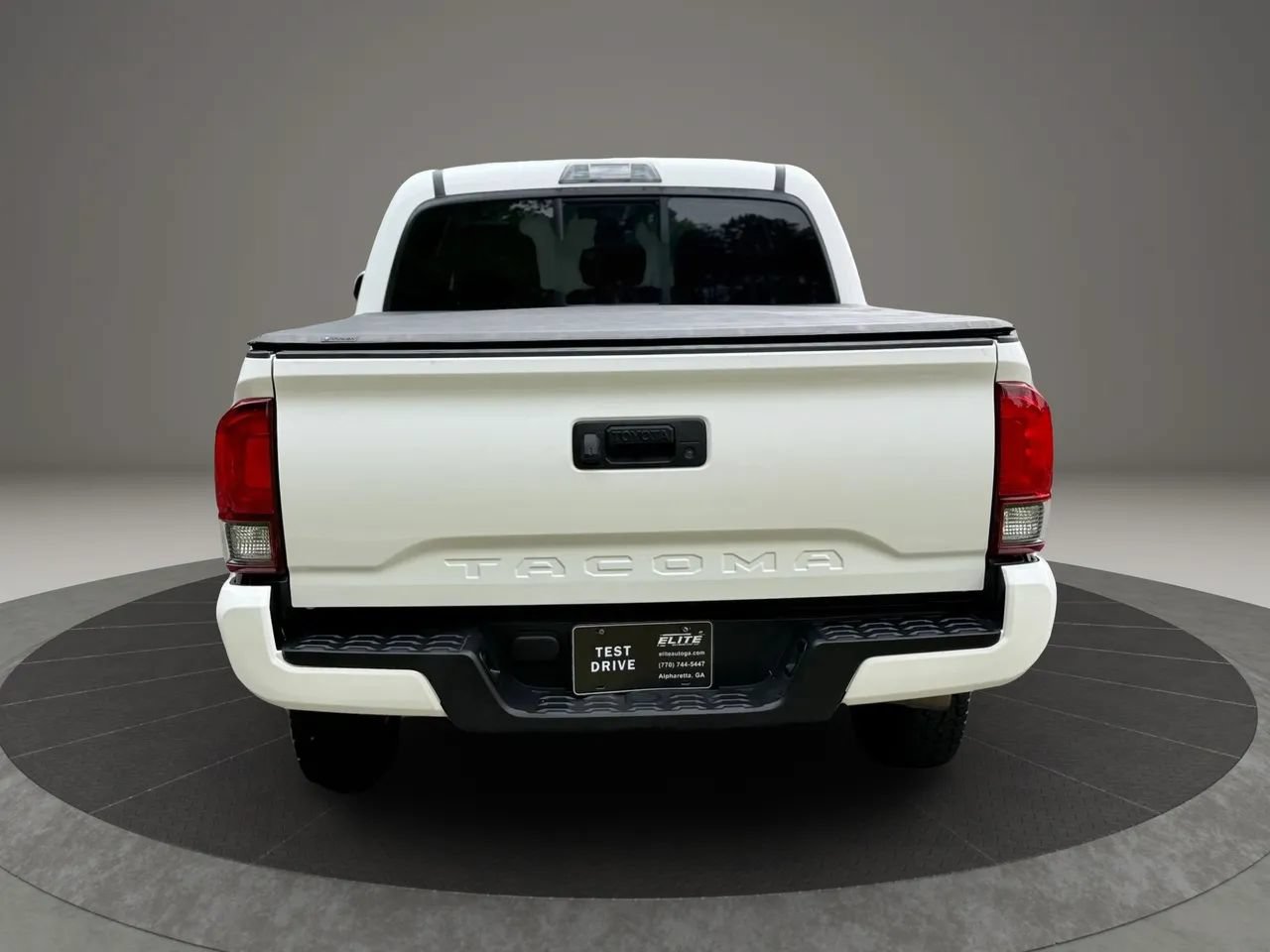 Used 2018 Toyota Tacoma SR w/ SR Convenience Package RWD image 5
