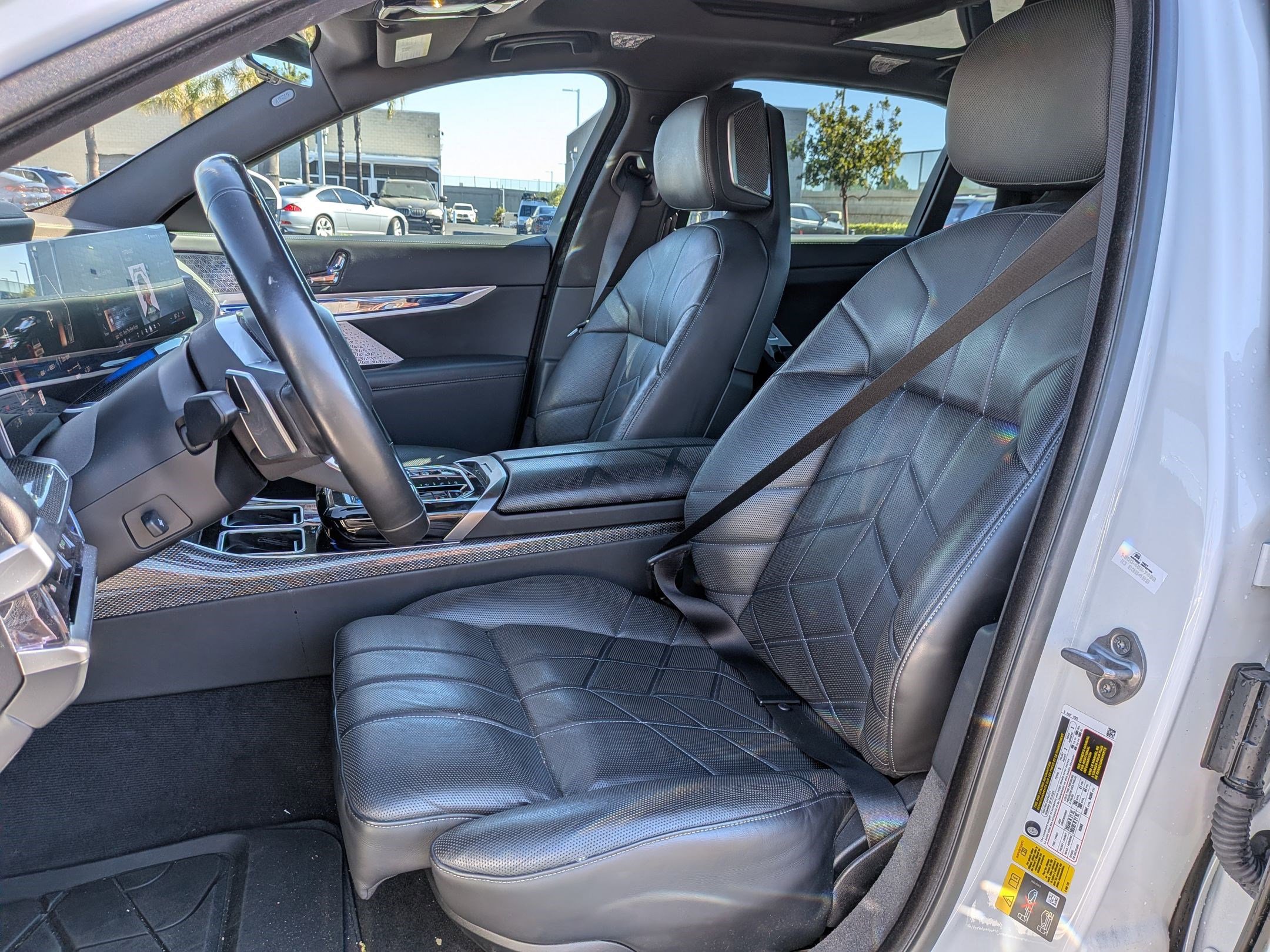 Certified 2023 BMW i7 xDrive60 image 16