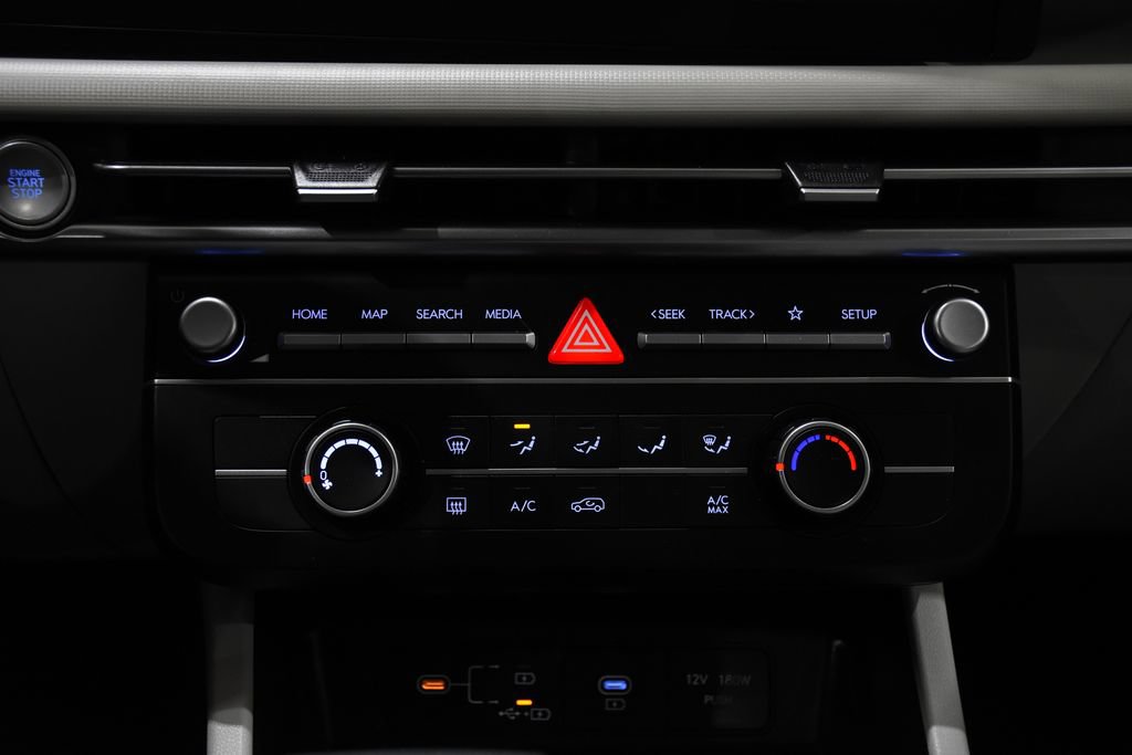 Certified 2025 Hyundai Tucson SE AWD/4WD image 19
