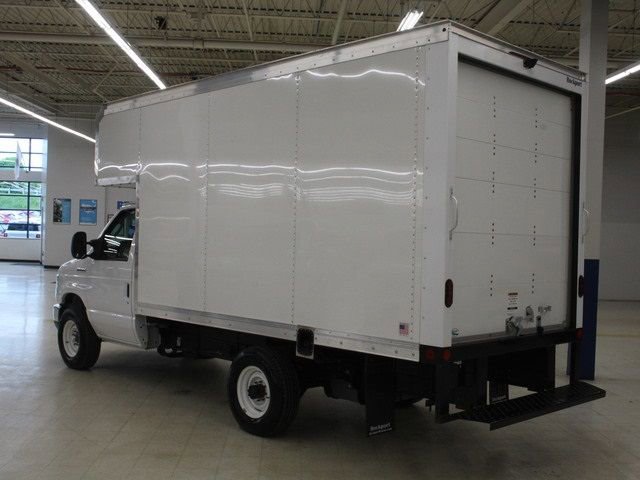 Certified 2024 Ford E-350 and Econoline 350 Super Duty w/ Power Windows & Locks Group image 5