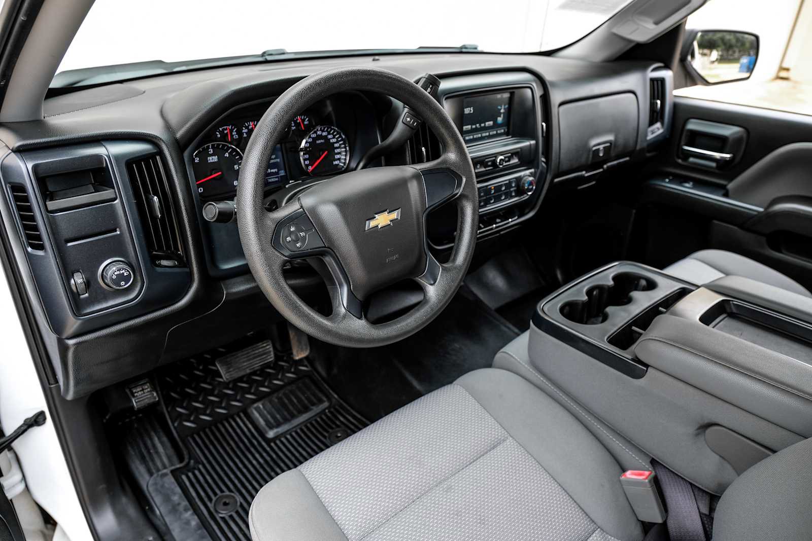 Used 2017 Chevrolet Silverado 1500 LS w/ LS Convenience Package RWD image 3