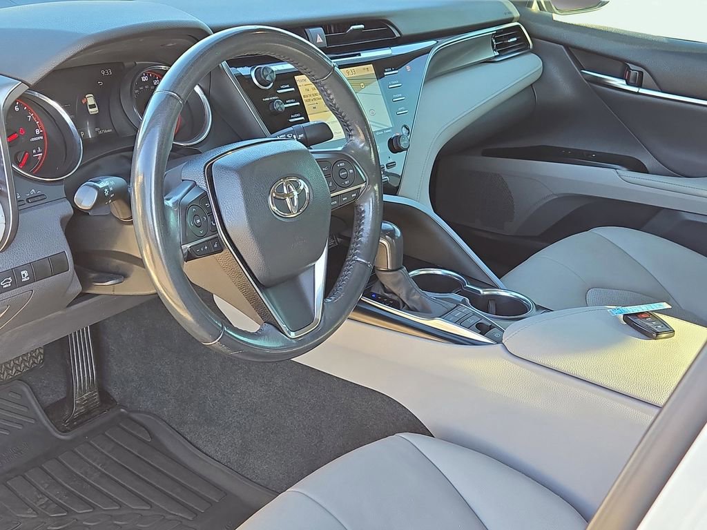 Used 2020 Toyota Camry XSE image 18