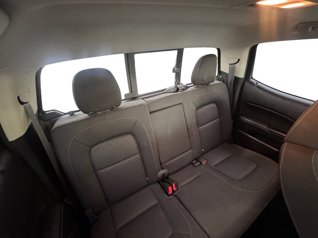 Used 2017 GMC Canyon SLE w/ SLE Convenience Package image 16