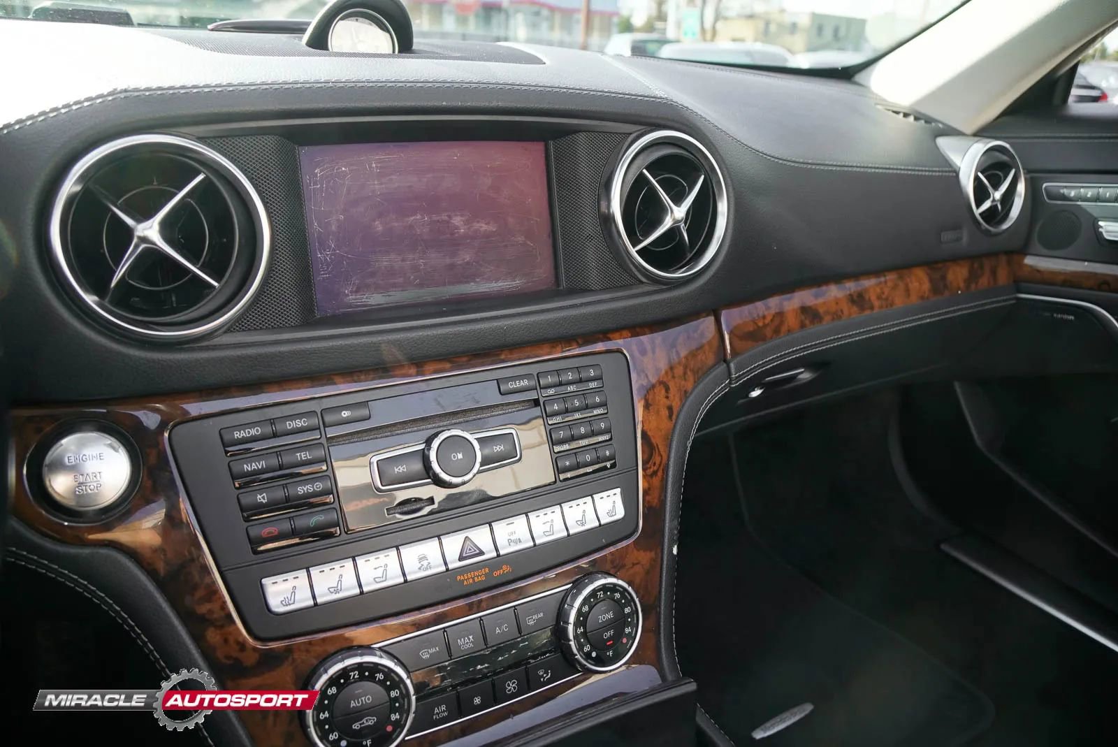 Used 2013 Mercedes-Benz SL 550 w/ Premium Pkg image 36