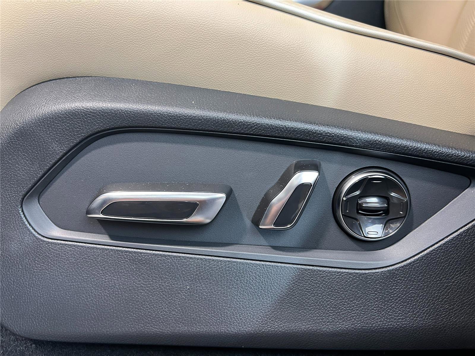 New 2026 Acura MDX SH-AWD w/ Advance Package image 17