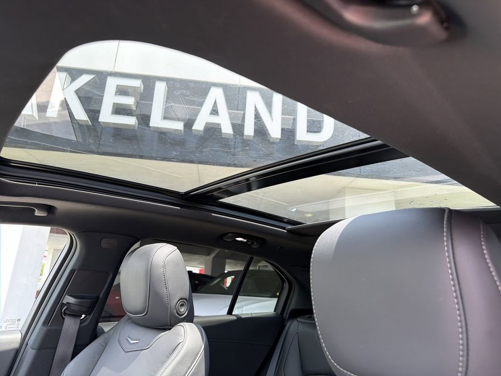 Certified 2023 Cadillac XT4 Premium Luxury FWD image 21