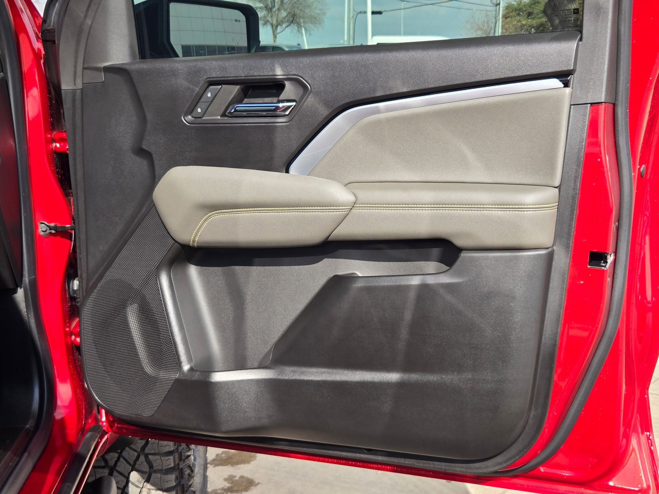 Certified 2024 Chevrolet Colorado ZR2 w/ Technology Package image 29