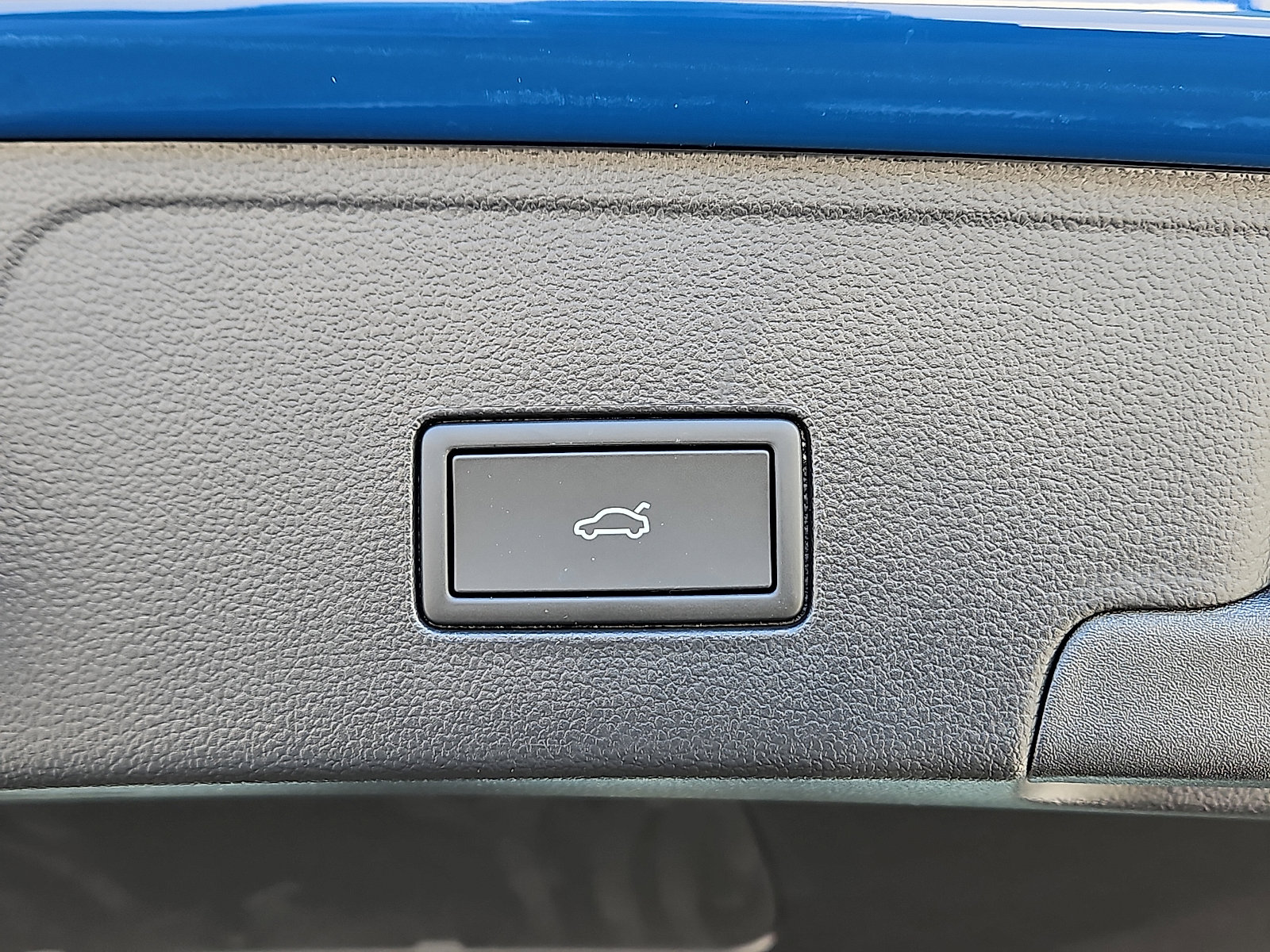 New 2026 Volkswagen Atlas Cross Sport SE image 8