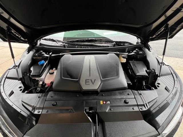 Used 2024 Kia EV6 GT-Line w/ GT-Line White Seat Package image 32