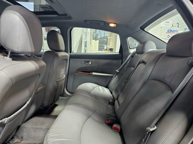 Used 2005 Buick LaCrosse CXS w/ Chrome Appearance Package image 18