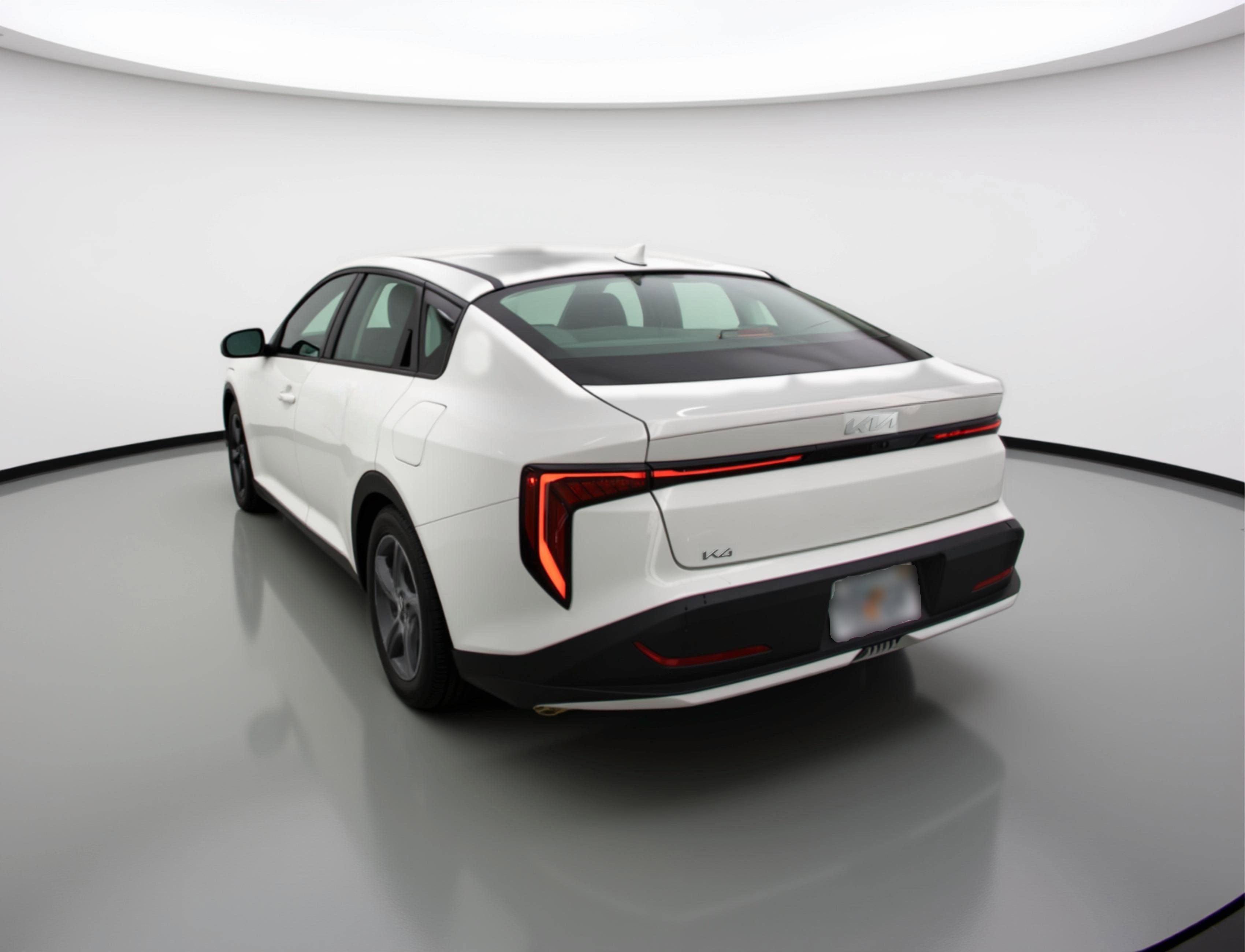 Used 2025 Kia K4 LXS image 6