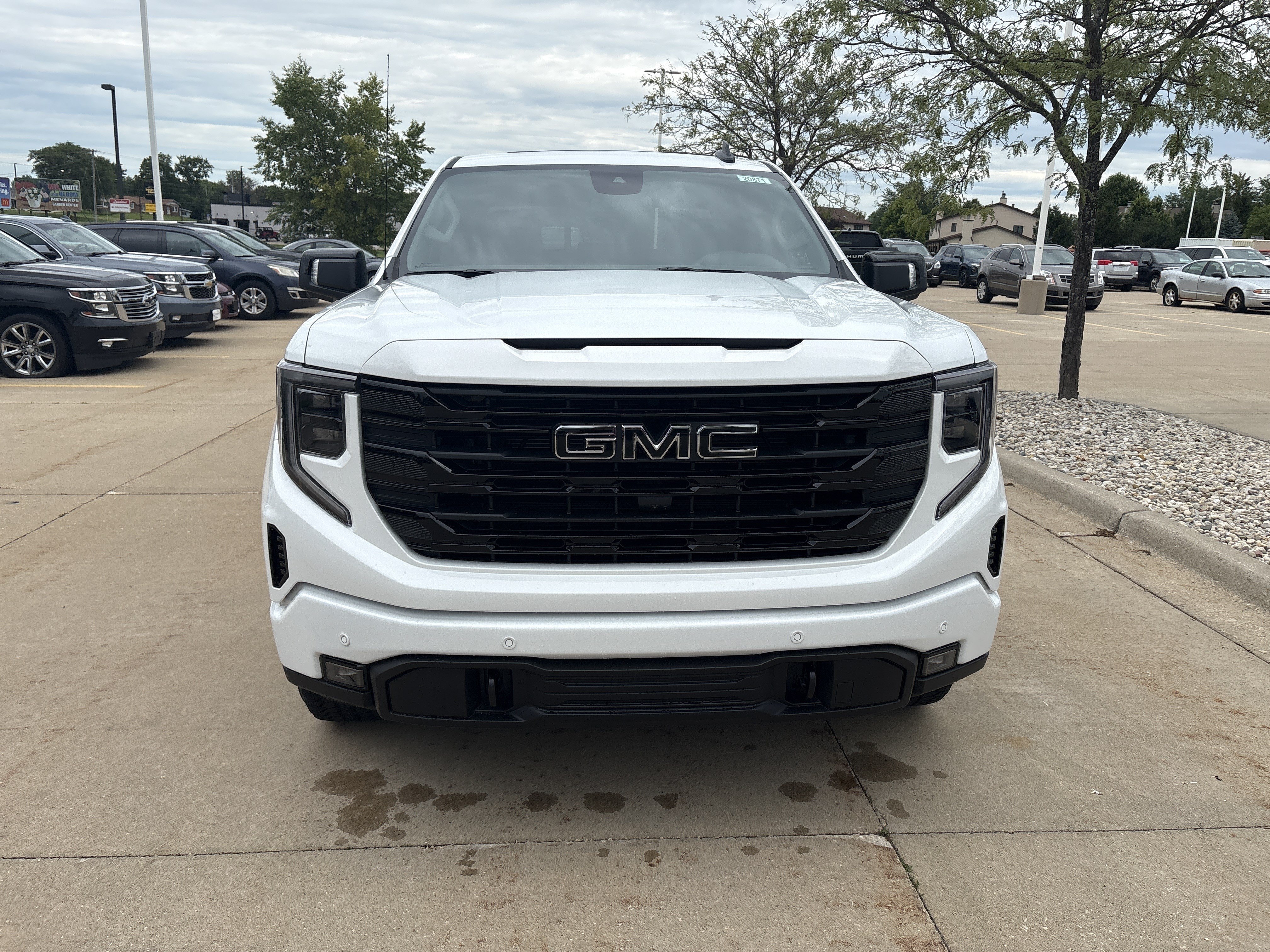 New 2026 GMC Sierra 1500 Elevation w/ Elevation Premium Package AWD/4WD image 8