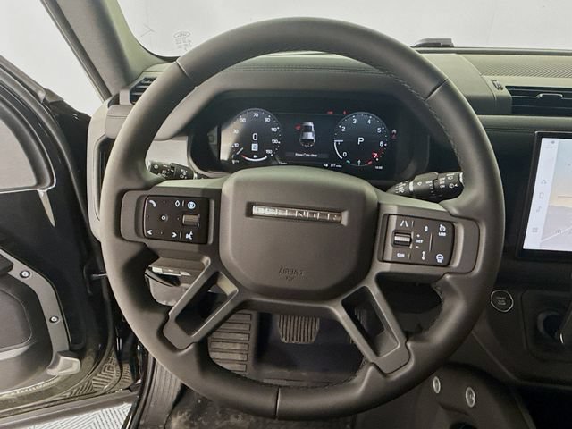 Used 2025 Land Rover Defender 110 S AWD/4WD image 12