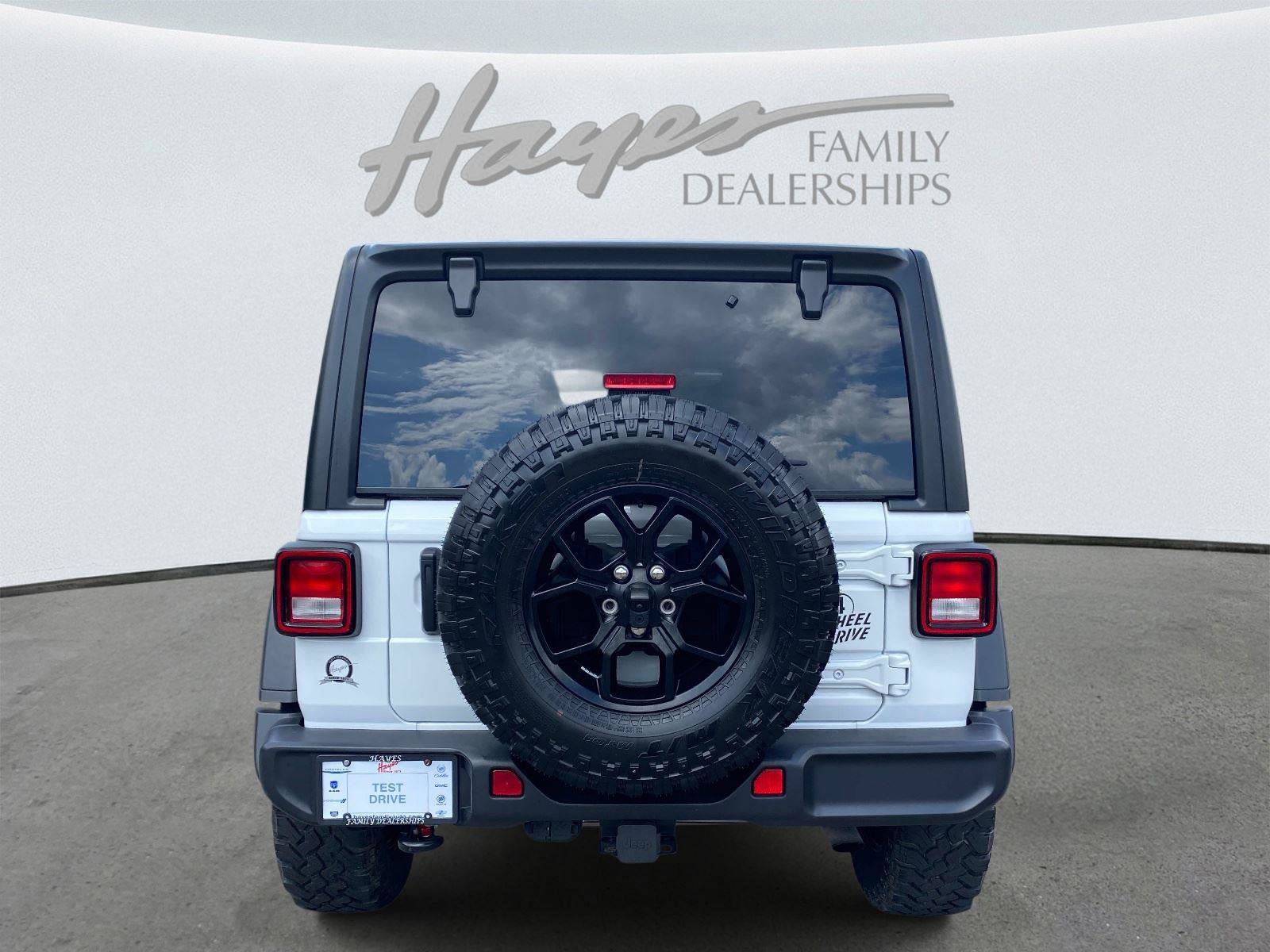 Used 2025 Jeep Wrangler Unlimited Sport AWD/4WD image 4