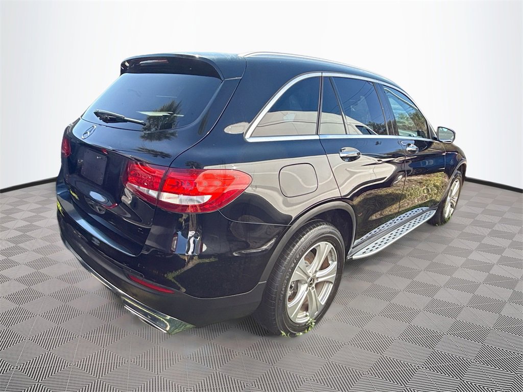 Used 2017 Mercedes-Benz GLC 300 w/ Premium 1 Package image 4