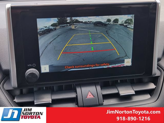 Used 2025 Toyota RAV4 XLE FWD image 18