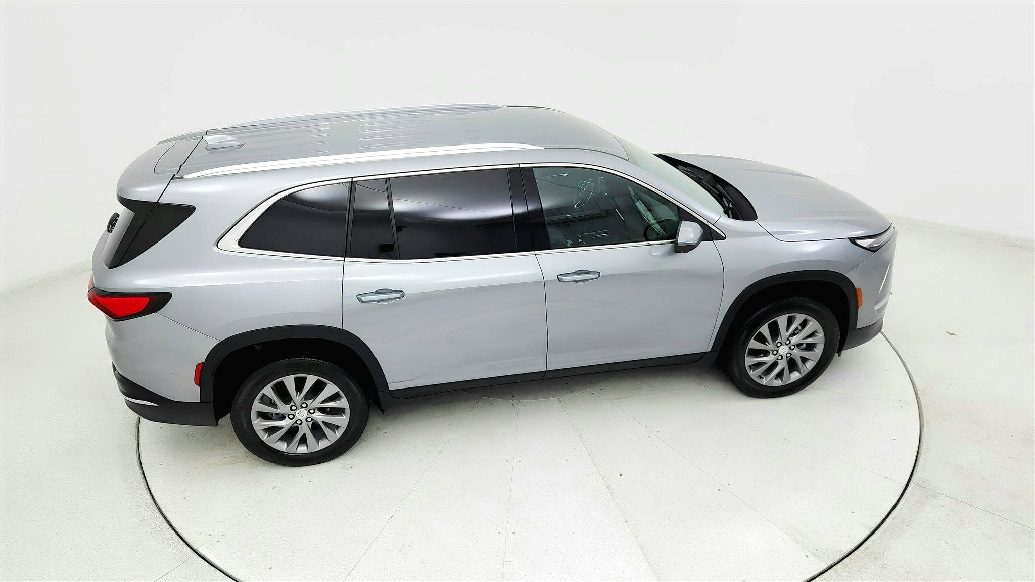 Used 2025 Buick Enclave Preferred image 18