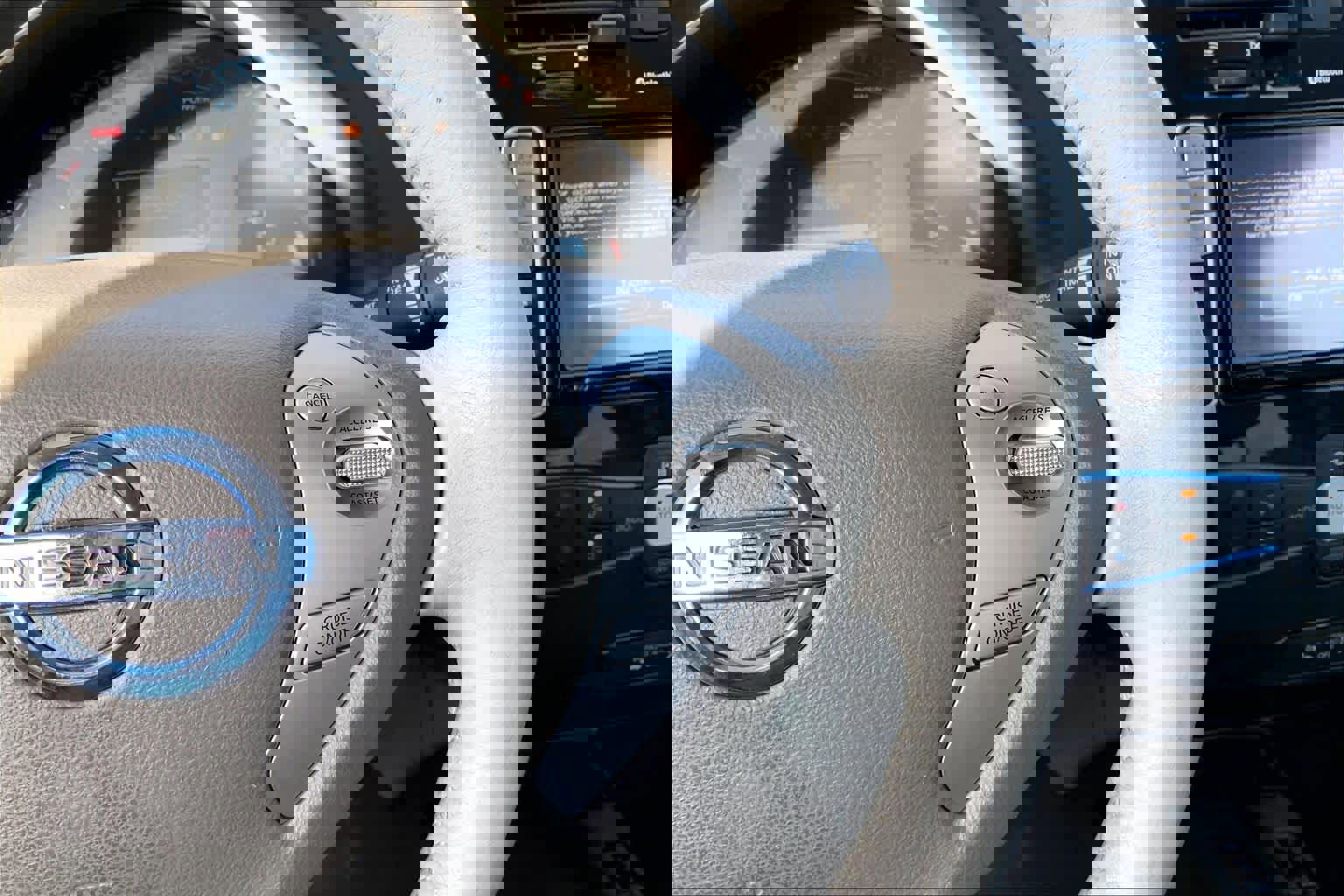 Used 2012 Nissan Leaf SL image 24