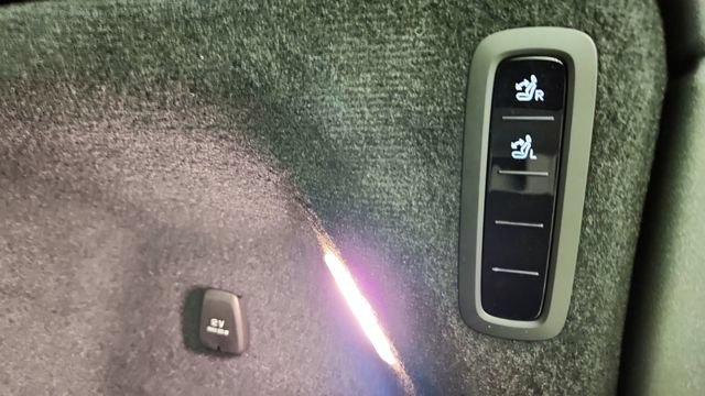 New 2026 Volvo EX90 Plus AWD/4WD image 43