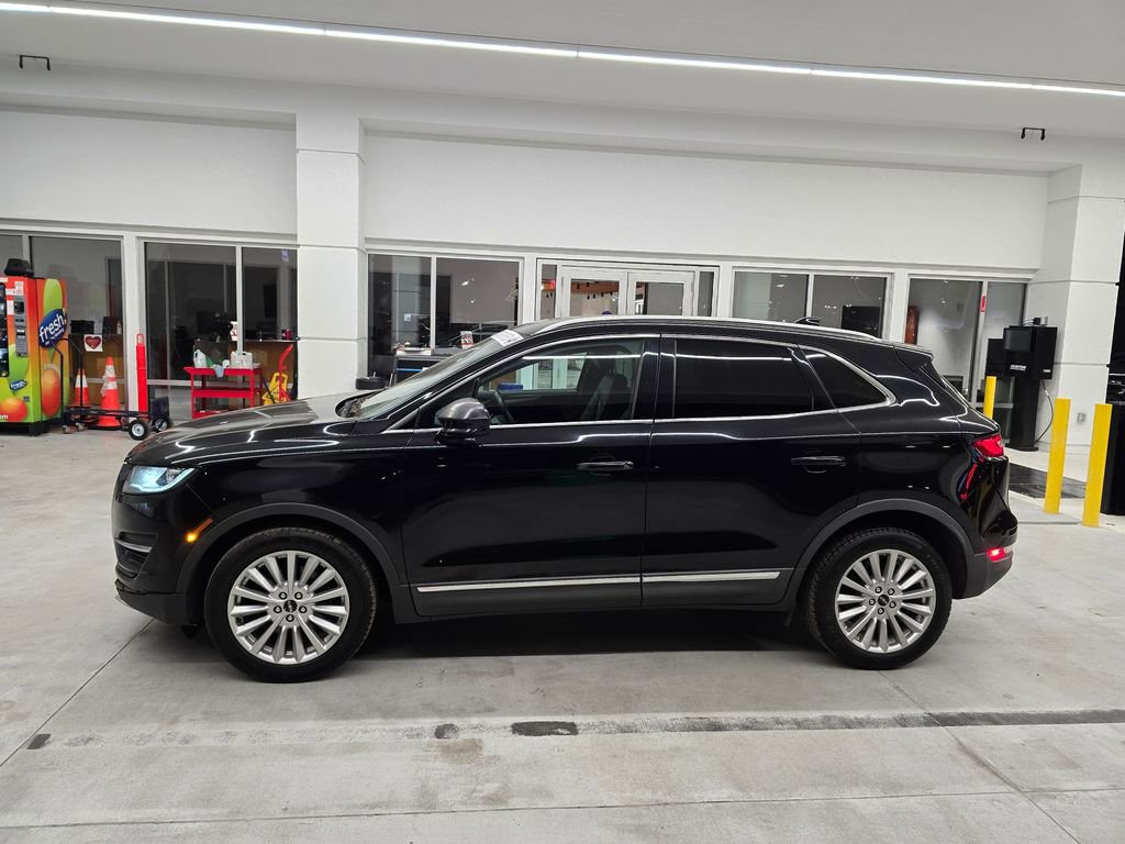Used 2019 Lincoln MKC Premiere image 3