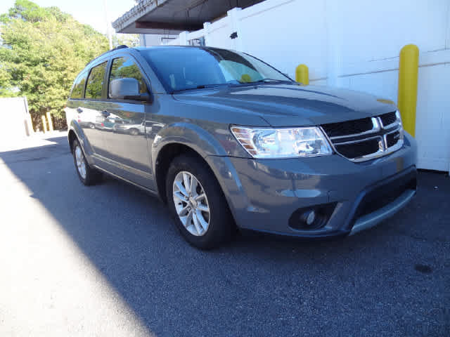 Used 2019 Dodge Journey SE w/ Connectivity Group FWD image 3