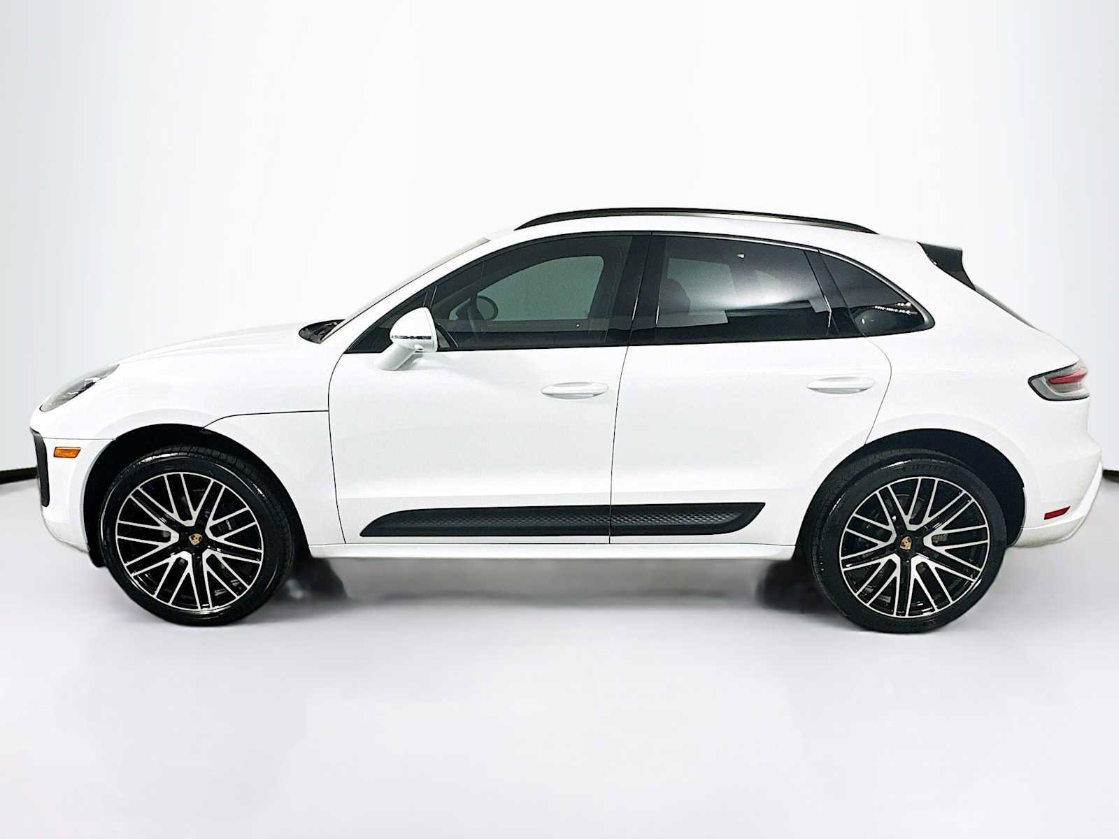 New 2026 Porsche Macan image 2