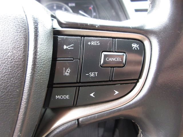 Used 2022 Lexus UX 200 w/ Accessory Package (Z1) FWD image 16