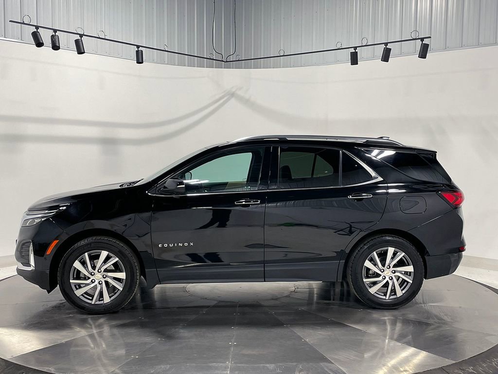 Used 2023 Chevrolet Equinox Premier AWD/4WD image 16