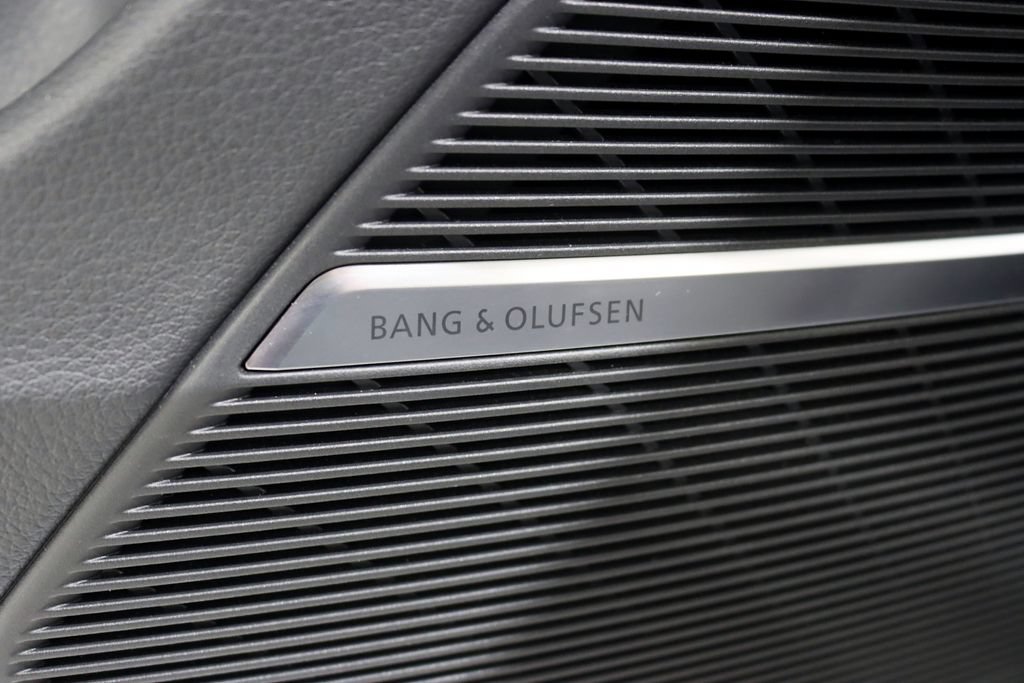 Used 2022 Audi SQ8 Prestige AWD/4WD image 35
