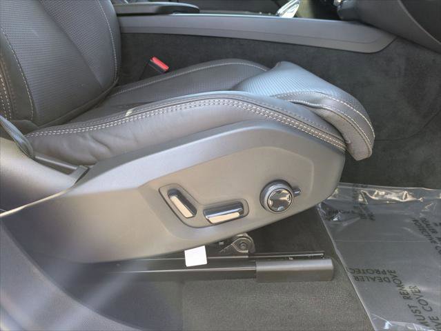 Used 2023 Volvo XC60 B5 Ultimate image 26