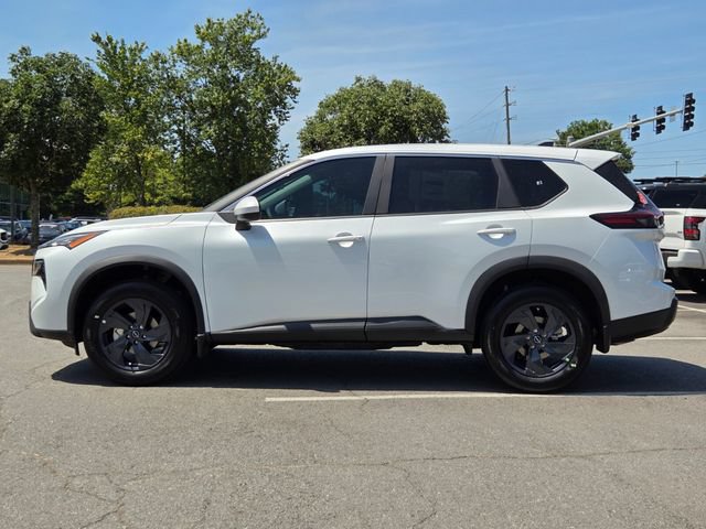New 2026 Nissan Rogue SV w/ Cold Weather Package AWD/4WD image 2