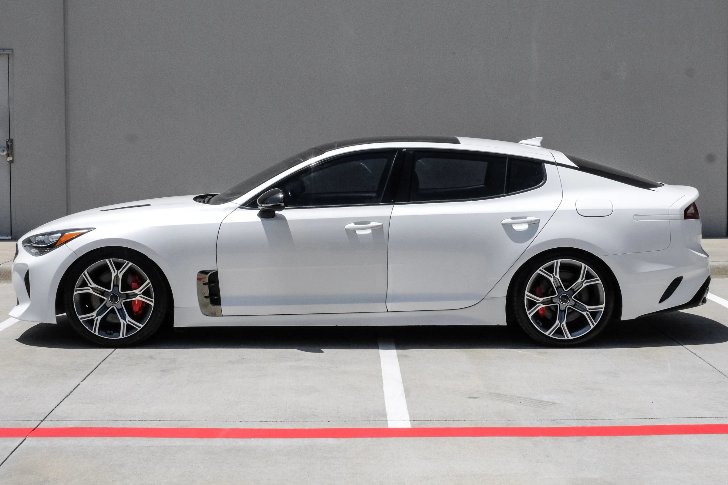Used 2020 Kia Stinger GT2 AWD/4WD image 10