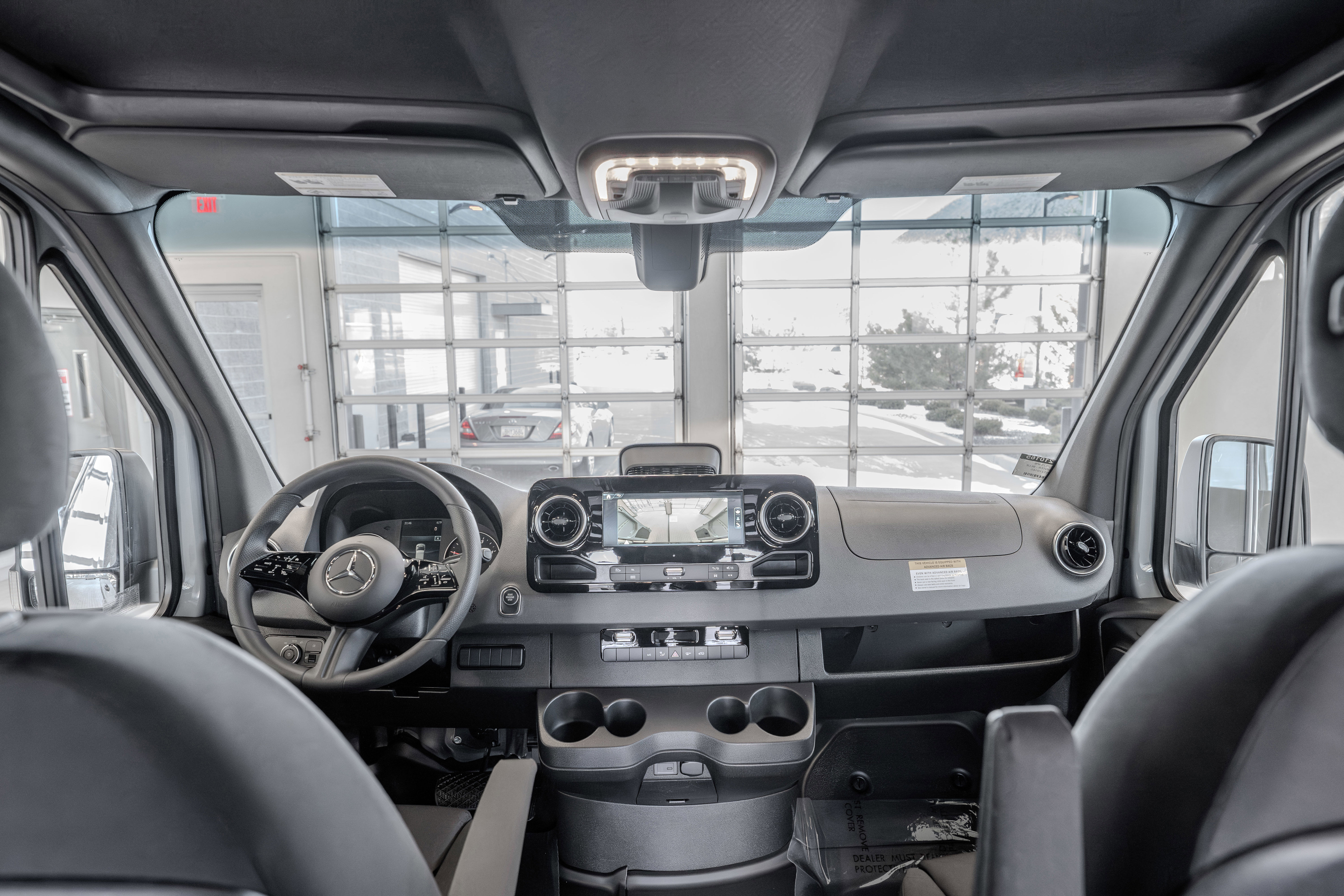 Used 2025 Mercedes-Benz Sprinter 2500 image 8