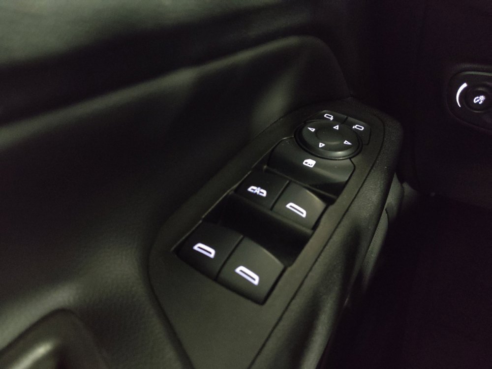 Used 2023 Chevrolet Equinox LT FWD image 27