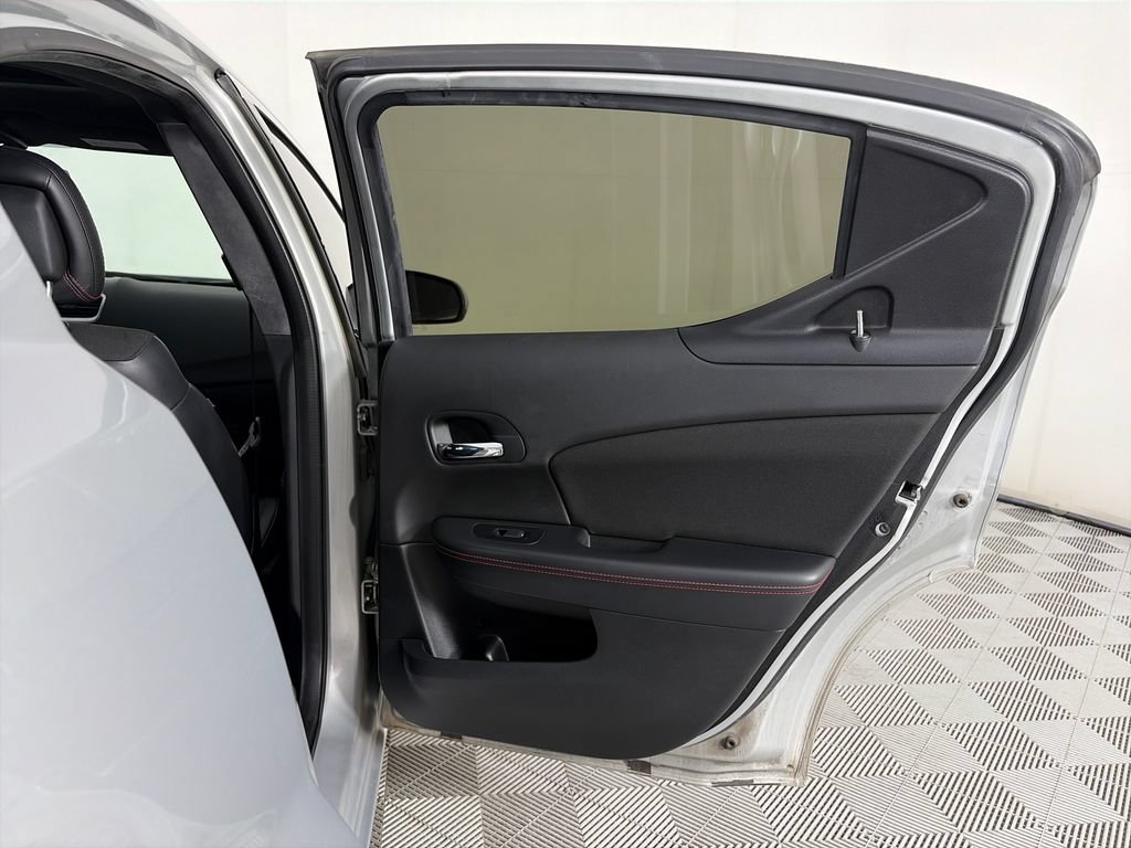 Used 2012 Dodge Avenger R/T FWD image 25