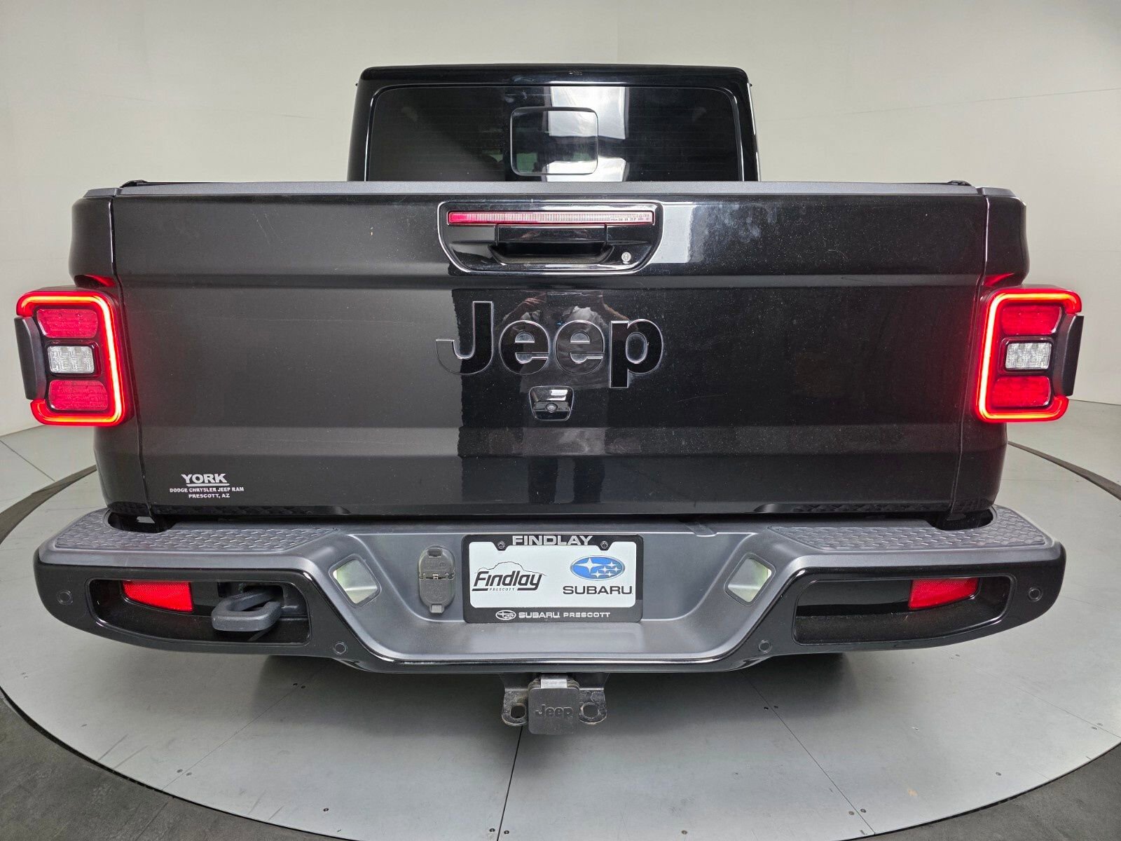 Used 2021 Jeep Gladiator Overland AWD/4WD image 4