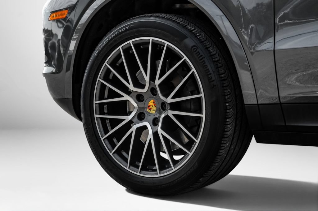 Used 2021 Porsche Cayenne S AWD/4WD image 65