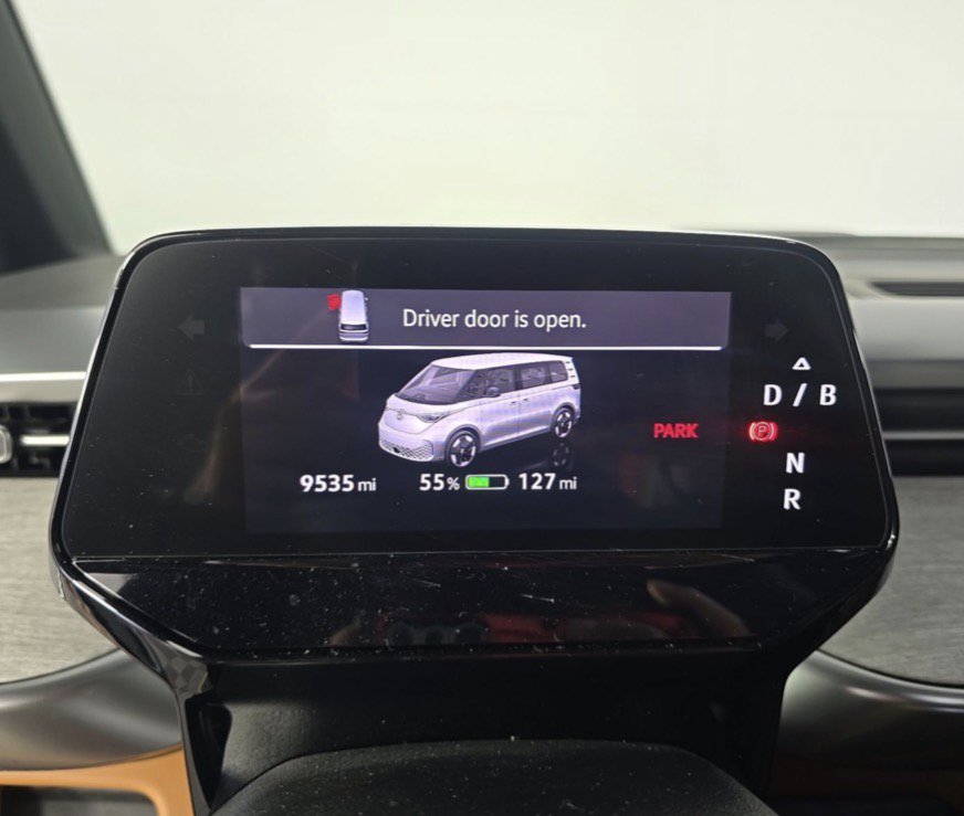 Used 2025 Volkswagen ID. Buzz Pro S Plus RWD image 12