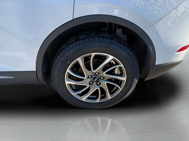 Used 2021 Lincoln Corsair AWD w/ Equipment Group 101A image 18