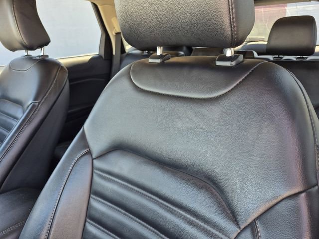 Used 2024 Ford Edge SEL image 18