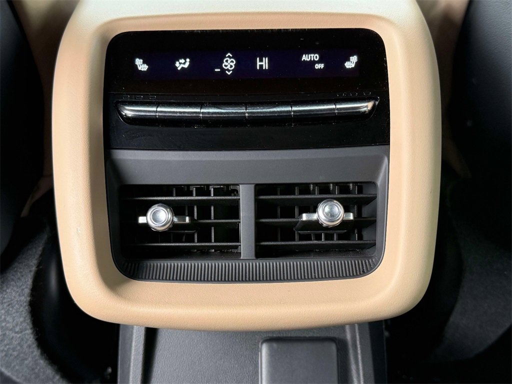 Certified 2024 Cadillac Lyriq Luxury w/ Nappa Leather Package image 20