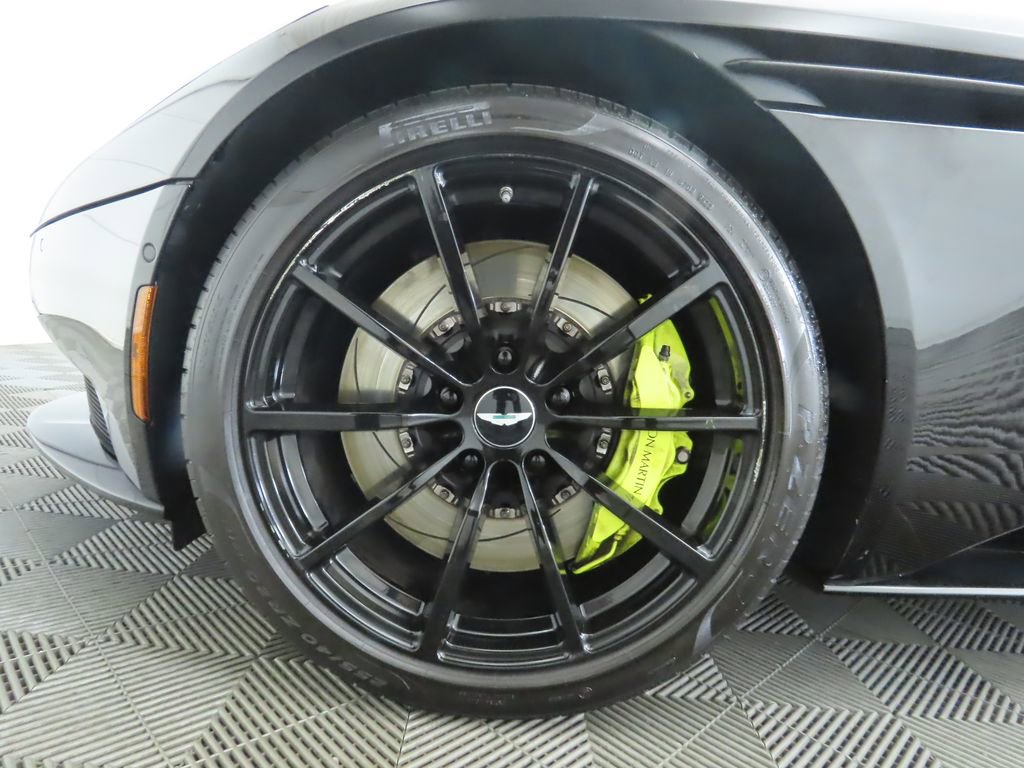 Used 2019 Aston Martin DB11 AMR image 29
